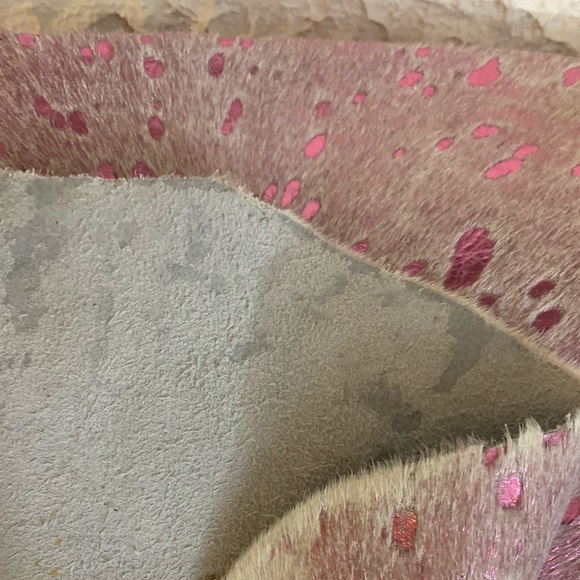 Genuine Natural Pink Skin Cowhide Rug Area Rug ) - Picture 5 of 10